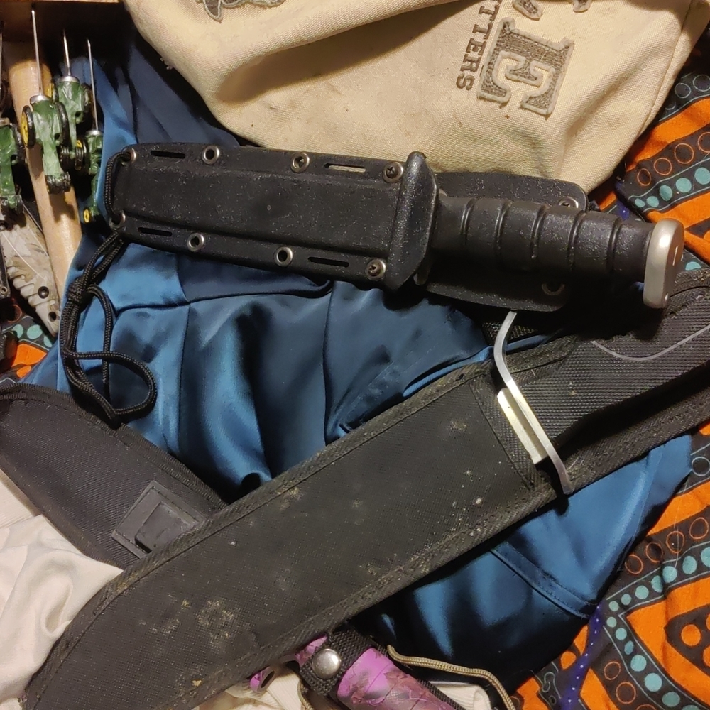 2 frost cutlery knives